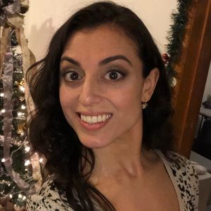 Meet your Posher, Adriana